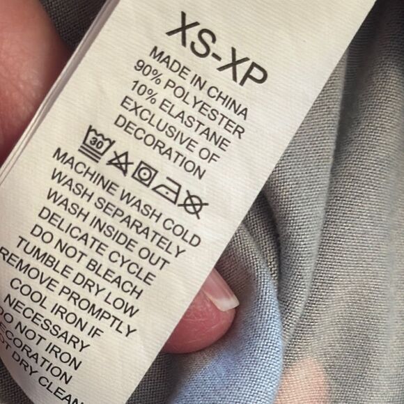 Kate Spade “ Very Cherry” PJ’s - Picture 11 of 11